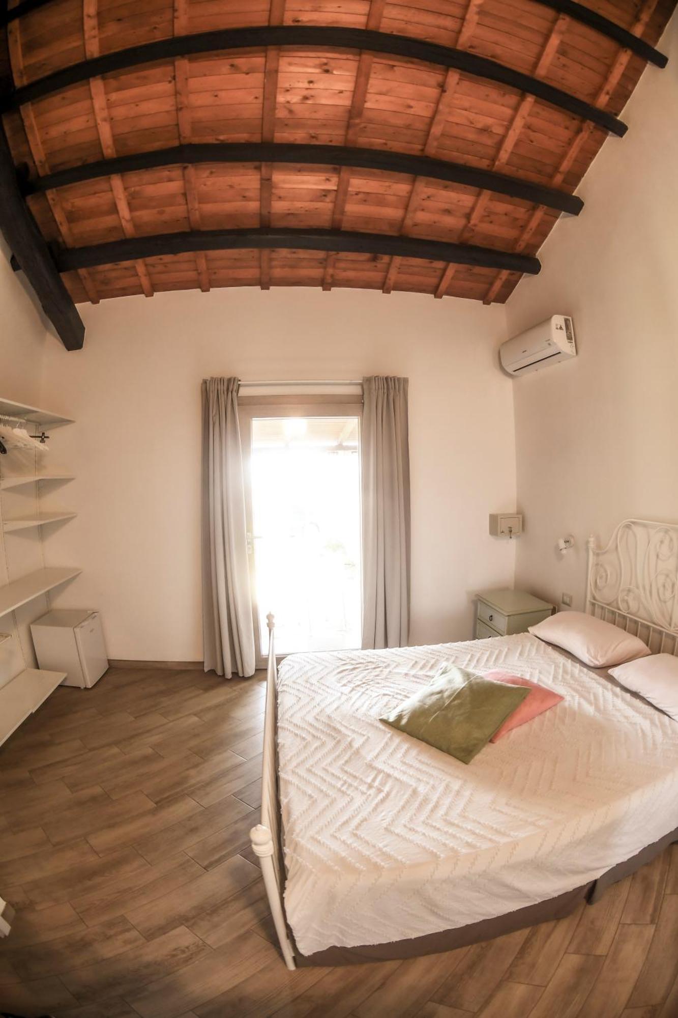 카스티아다스 Domu Virginia B&B 외부 사진